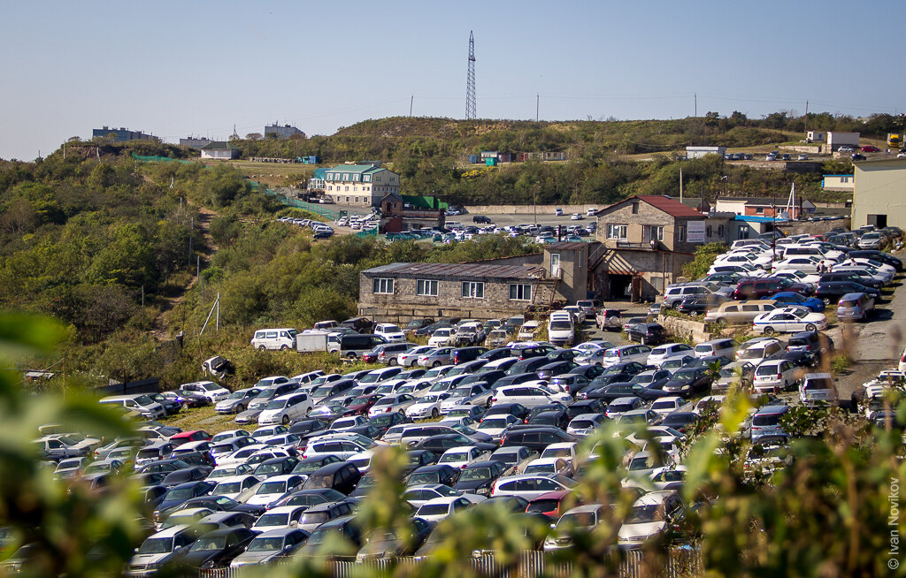 Владивосток авторынок фото. Зелёный рынок Владивосток. Зелёный угол Владивосток. Рынок зеленка во Владивостоке. Зелёнка Владивосток авторынок.