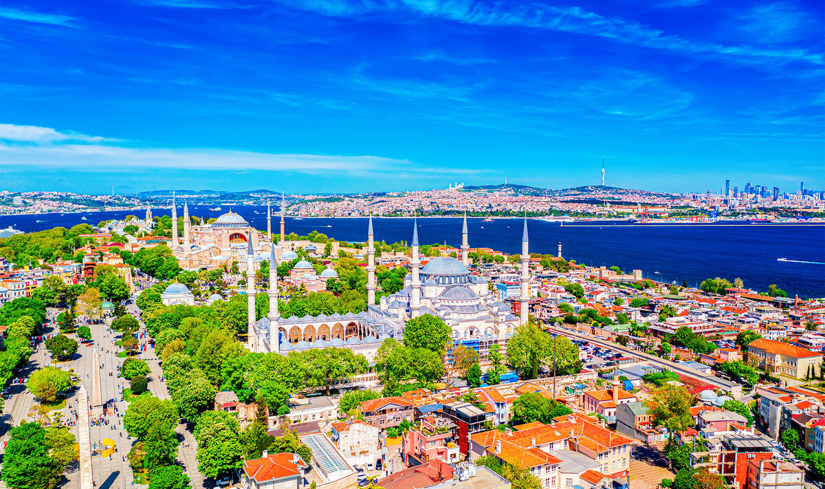 Район Султанахмет находится возле Голубой мечети на южной стороне европейской части Стамбула.Фото: Nick N A / Shutterstock.com 