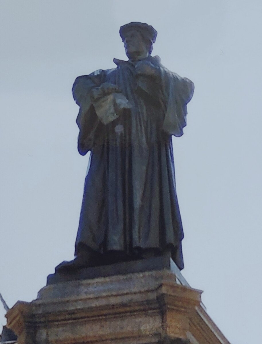Памятник Мартину Лютер, Германия 