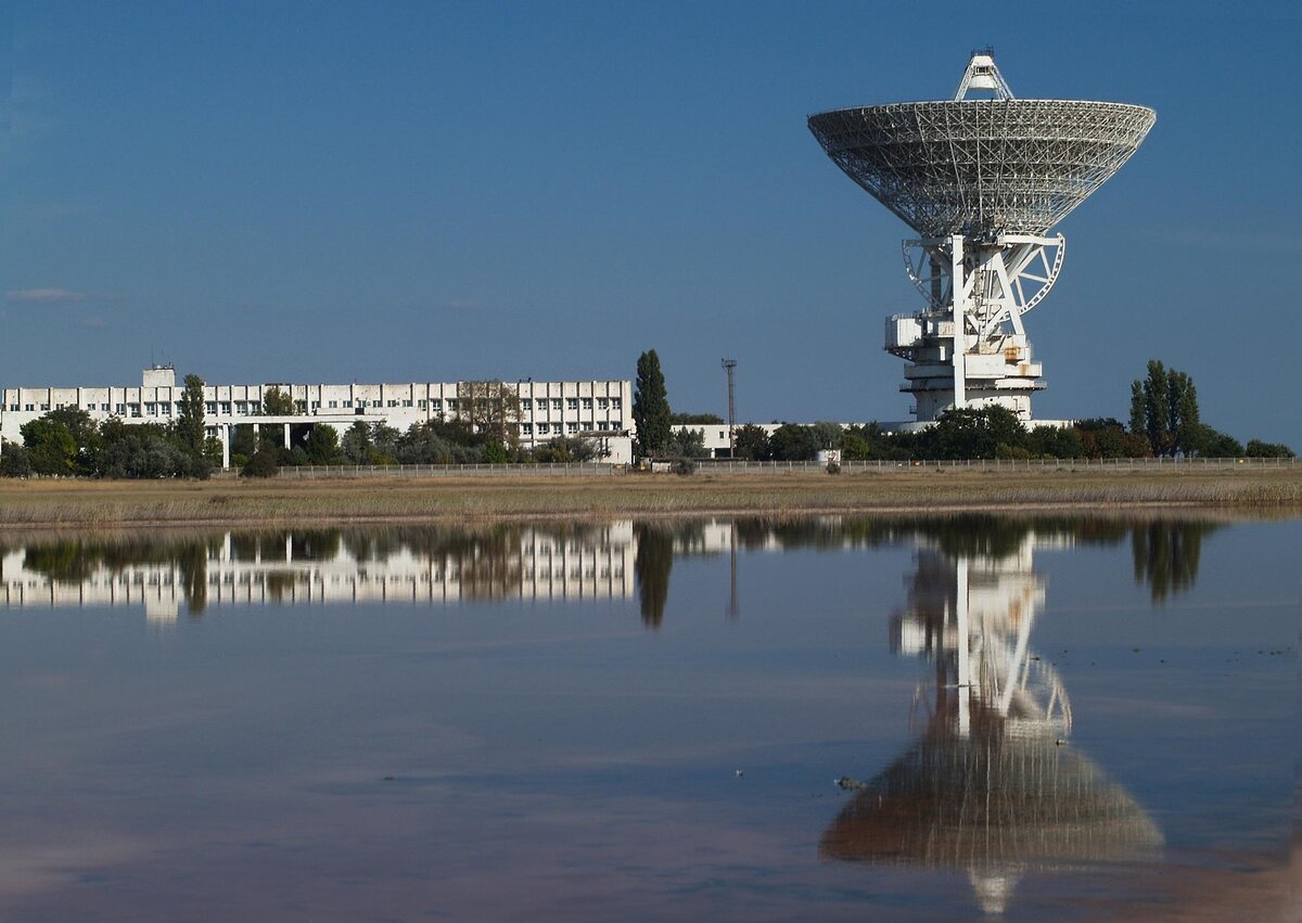 Космический центр крым. Евпатория центр дальней космической связи Евпатория. Центр дальней космической связи в Крыму. Антенна дальней космической связи Евпатория. Евпатория космический центр Витино.