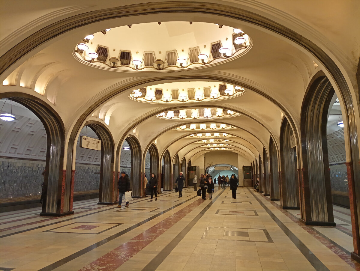 Маяковская - моя любимая станция метро с детства