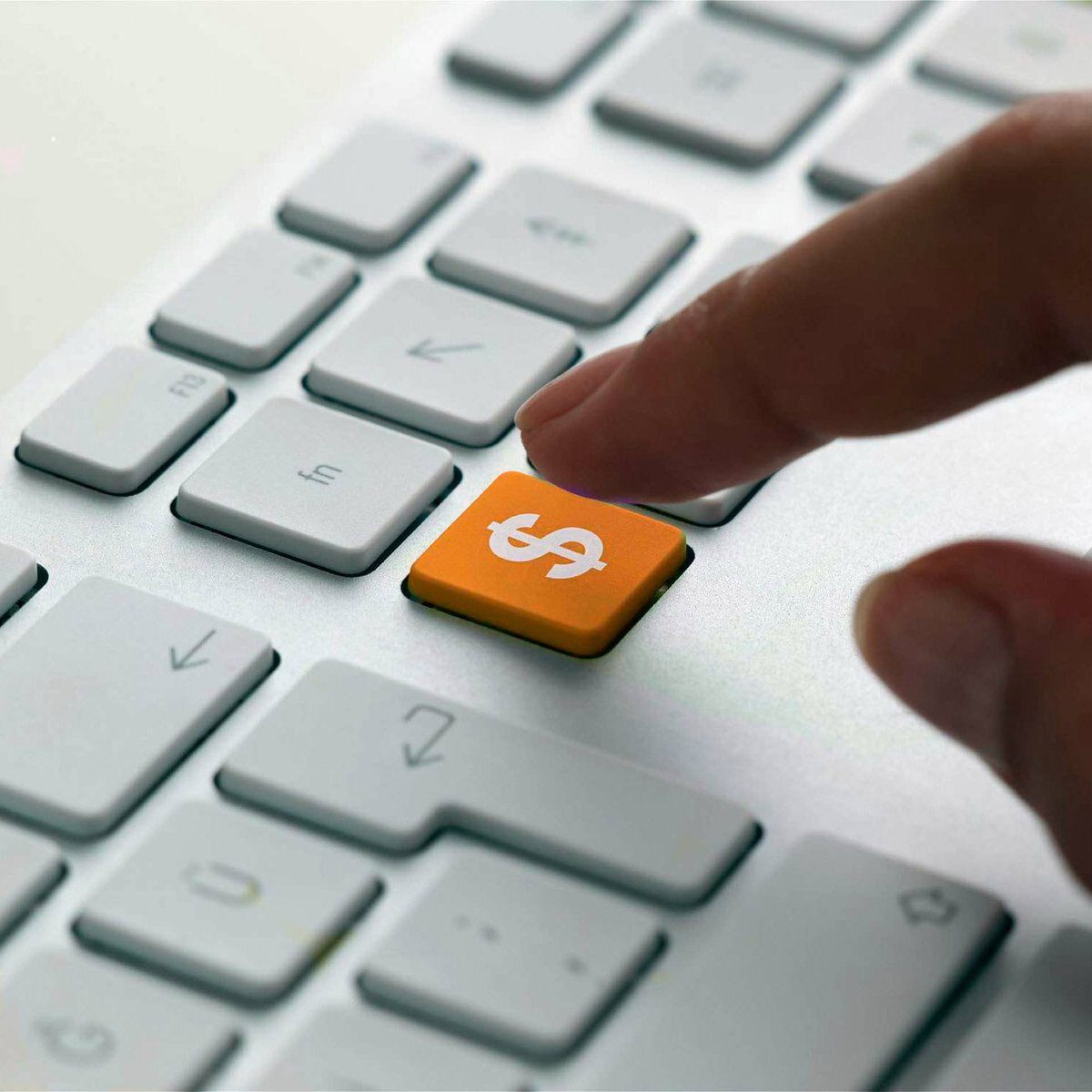 Вступление

Сегодня IT-сфера является одной из самых быстроразвивающихся и перспективных отраслей, которая предлагает разнообразные возможности для заработка. В этой статье мы рассмотрим основные способы и виды заработка в IT, а также узнаем о перспективах и возможностях, которые открываются перед специалистами.

1. Фриланс

Фриланс – это один из самых популярных видов заработка в IT-сфере. Он подразумевает выполнение проектов и задач на условиях частичной или полной занятости. Фрилансеры могут заниматься разработкой сайтов, мобильных приложений, написанием статей, дизайном, тестированием и другими видами деятельности.

Преимущества фриланса:


– Гибкий график работы;
– Возможность работать удаленно;
– Самостоятельный выбор проектов и заказчиков;
– Высокий уровень дохода.

2. Разработка сайтов и приложений

Разработка сайтов и мобильных приложений – это одно из самых высокооплачиваемых направлений в IT. Создание и продвижение сайтов и приложений требует глубоких знаний в области программирования, дизайна, маркетинга и аналитики.

3. Тестирование ПО

Тестирование программного обеспечения – это процесс проверки качества и функциональности программ и приложений. Тестировщики проводят анализ кода, выявляют ошибки и предоставляют рекомендации по их устранению.

4. Сетевой маркетинг

Сетевой маркетинг (MLM) – это вид бизнеса, основанный на продаже товаров и услуг через сеть дистрибьюторов. В IT сетевой маркетинг часто используется для продажи курсов, тренингов, вебинаров и других обучающих программ.

5. Стажировки и работа в компаниях

Стажировки и вакансии в крупных IT-компаниях – это еще один способ заработать в IT-отрасли. Многие компании предлагают стажировки для студентов и начинающих специалистов, что позволяет им получить опыт работы и начать карьеру в IT.

Заключение

Заработок в IT-индустрии – это возможность получать высокий доход, работать удаленно, самостоятельно выбирать проекты и заказчиков, а также участвовать в развитии инновационных технологий. Однако, чтобы добиться успеха в этой сфере, необходимо обладать определенными навыками и знаниями, постоянно развиваться и учиться новому.