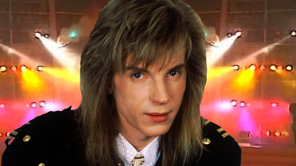 Одних его голос завораживал. Другие выключали песню сразу, как только его слышали. Легенде 1980-х Виктору Салтыкову — 66 лет