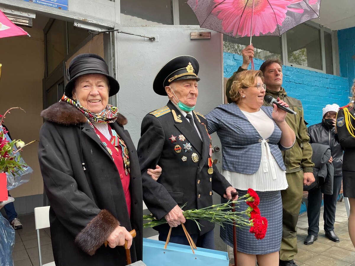 Чиновница в виде Христа, управдом в виде Родины. Показушные само-дуры. |  Забытые моряки | Дзен