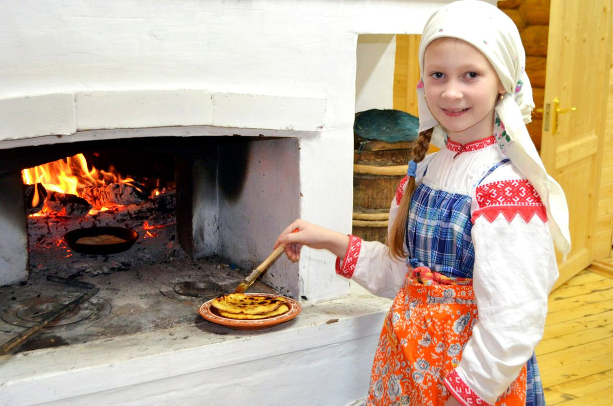 Готовка в русской печи. Блины в русской печи. Русская традиционная кухня печь. Русская печь с пирогами.