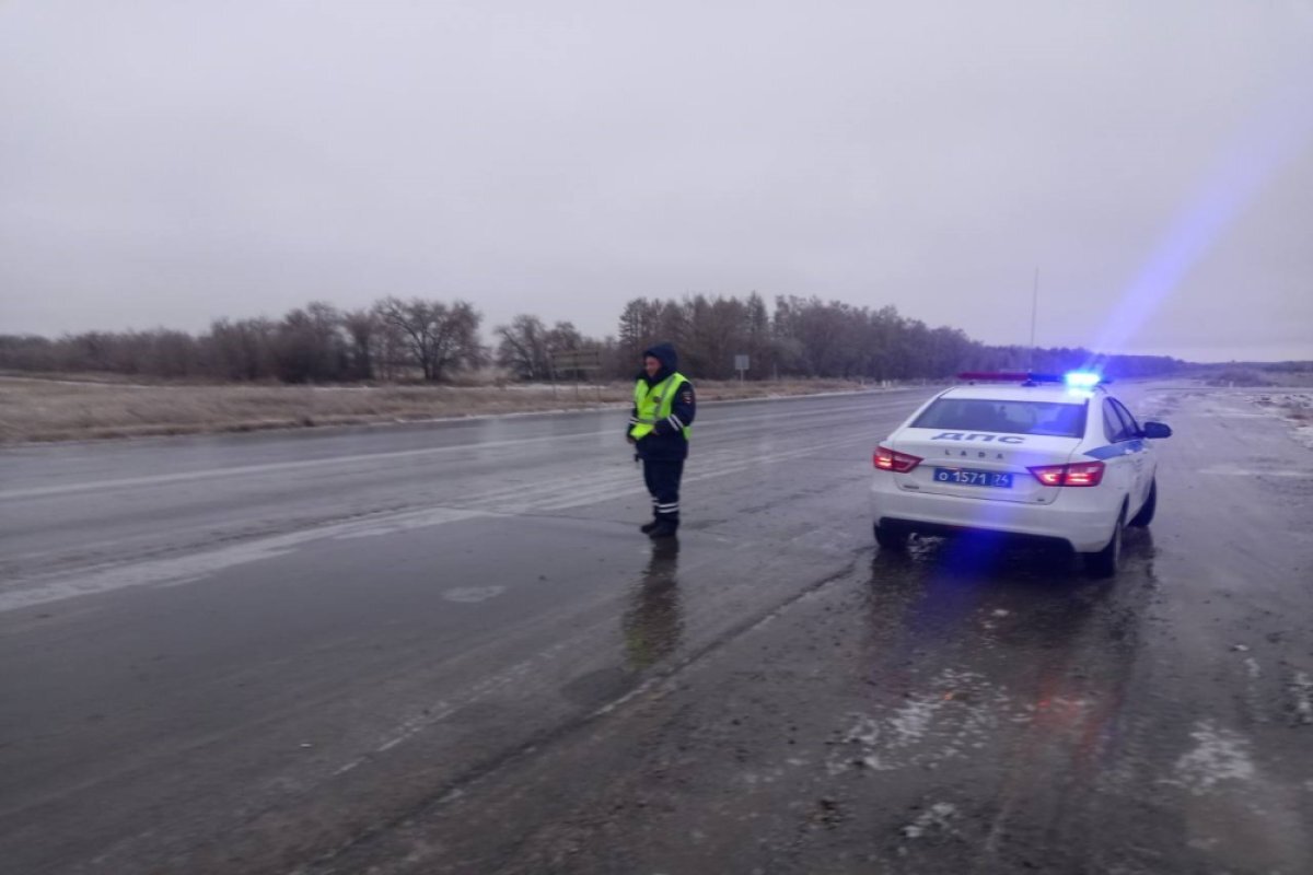    Движение автобусов и фур ограничили в Челябинской области из-за непогоды