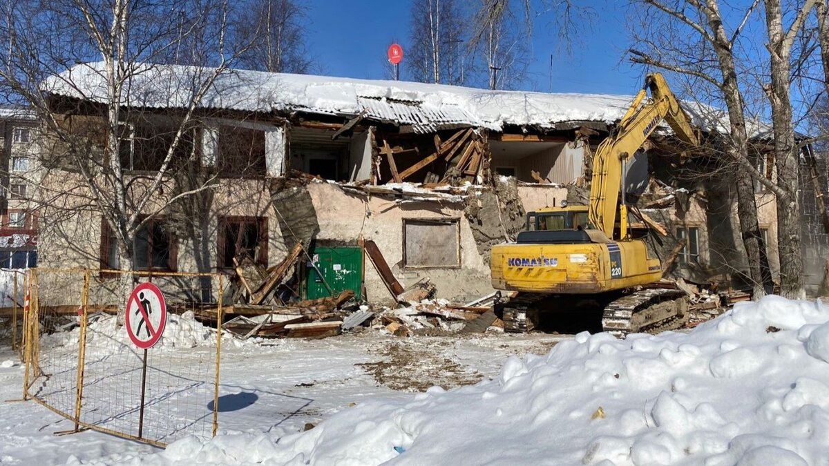   В Сургуте на два года раньше избавятся от аварийных домов
