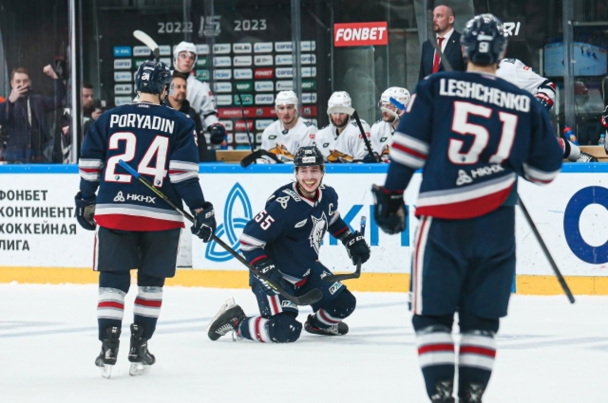    «Нефтехимик» продлил контракт с главным тренером еще на три года