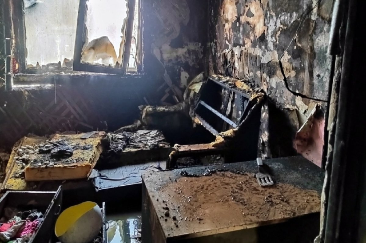    Зажигалки среди игрушек нашли на пожаре в Улан-Удэ, где пострадали дети