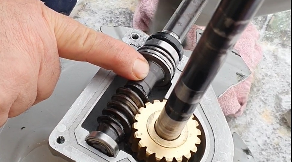 Ремонт редуктора снегоуборщика