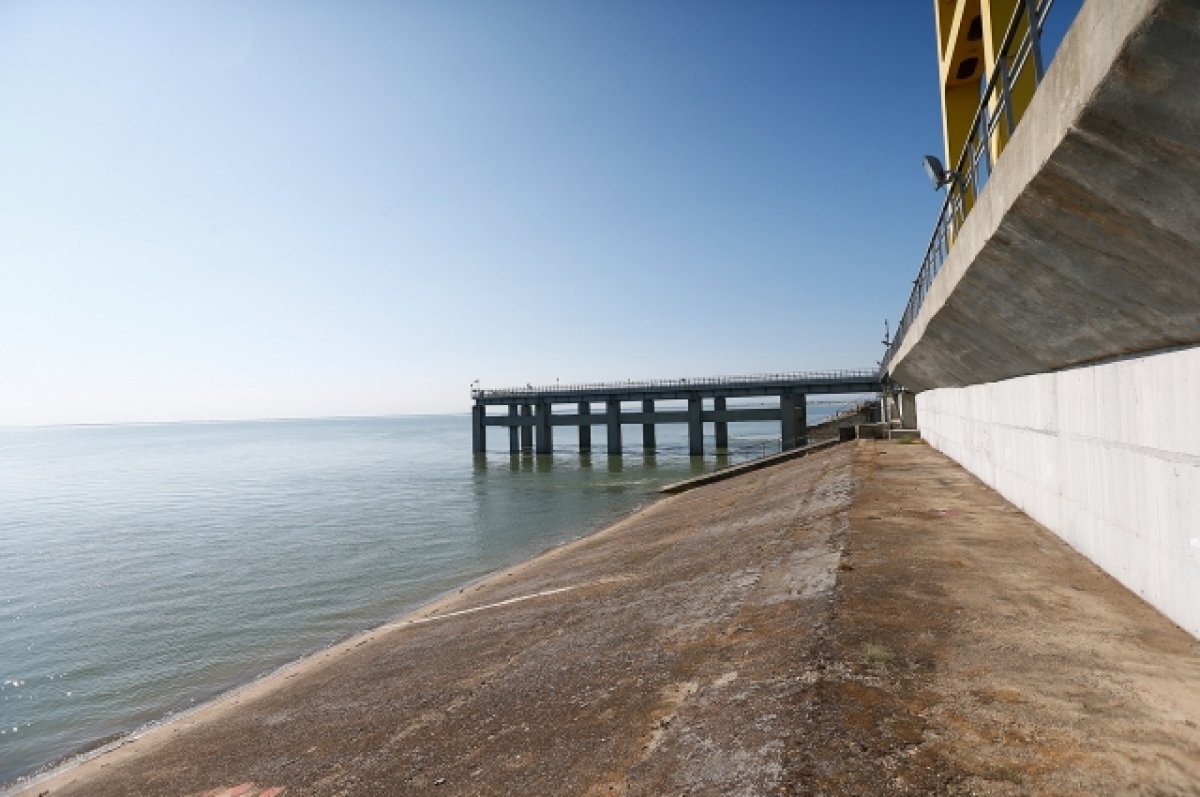    В Крыму из водохранилищ сбрасывают воду