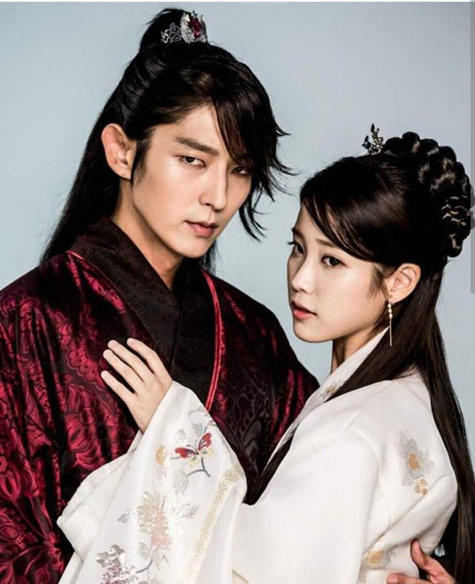 "Лунные влюблённые. Алые сердца Корё". Актёр Ли Джун Ги и актриса и певица Айю