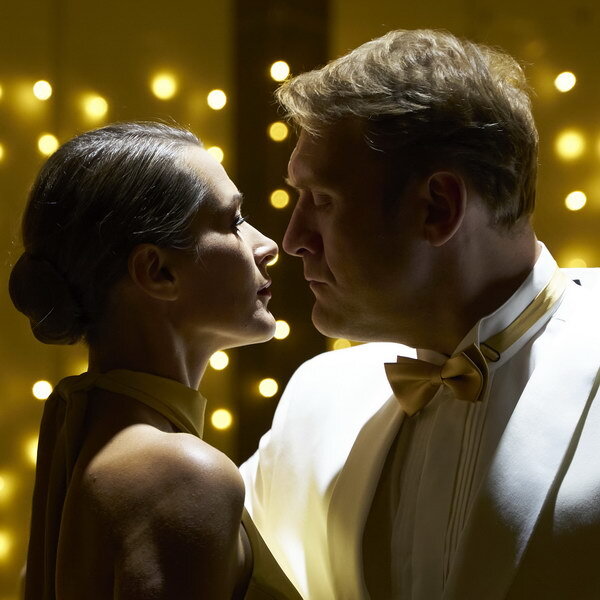     Николай Шрайбер пытается укротить Анну Антонову в сериале «Куплю актрису»