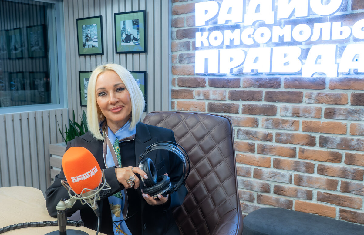Лера Кудрявцева на радио «Комсомольская правда». 2023 год.