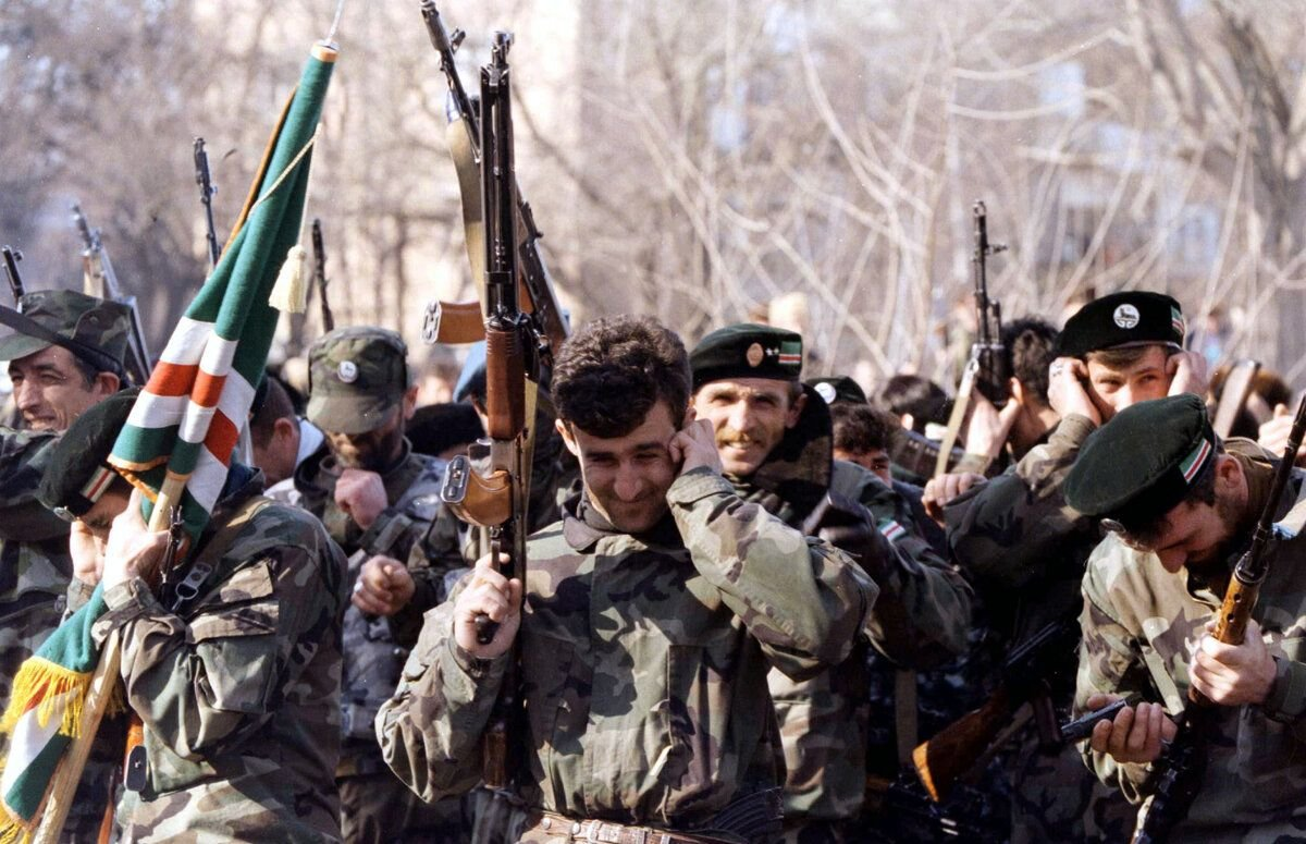 Сколько чеченцев воюют. Чеченские сепаратисты 1994 1996. Чеченские сепаратисты 1995. Ичкерия 1993.