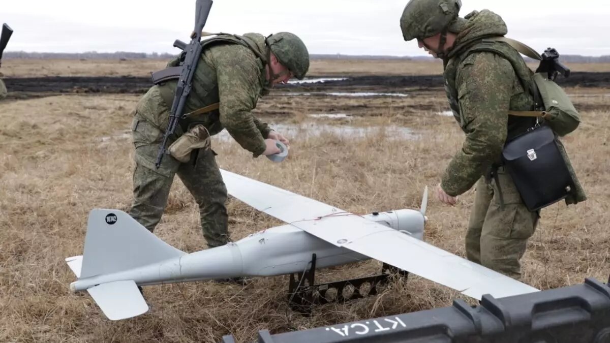     Ростовская области передала в зону СВО изготовленные в регионе беспилотные авиационные системы, прозвучало на заседании в правительстве региона.