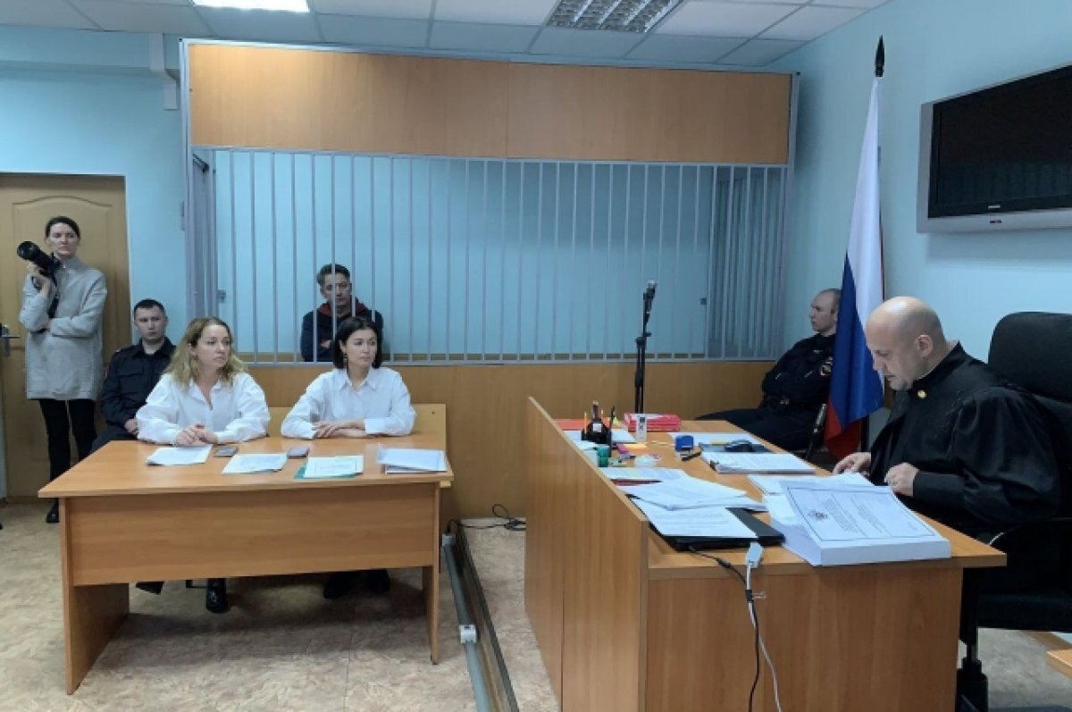    Меру пресечения экс-главе Ижевска продлили на два месяца, до 25 января 2024 года.