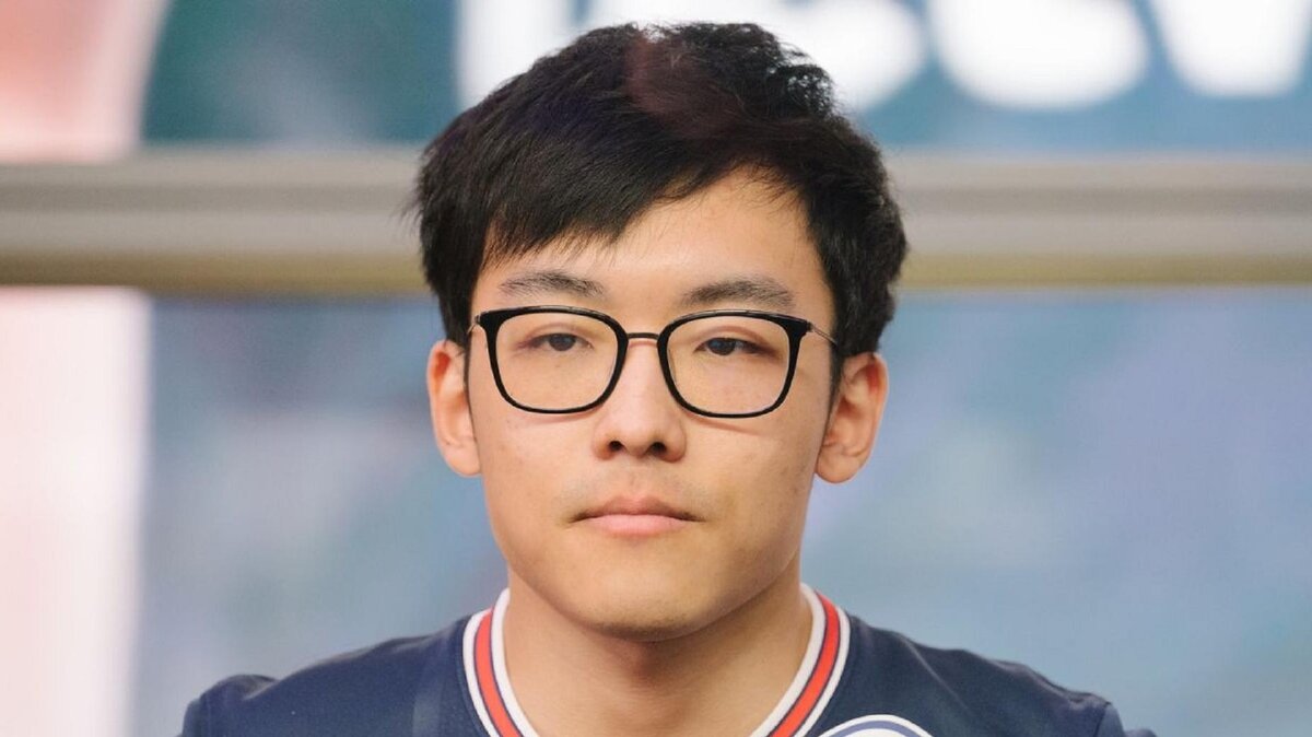     Чжан Faith_bian Жуйда