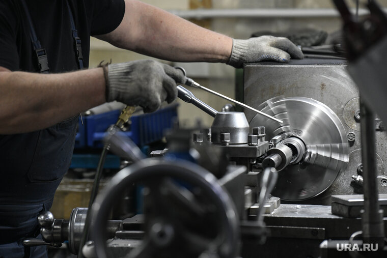    На Катайском насосном заводе пожаловались на нехватку кадров