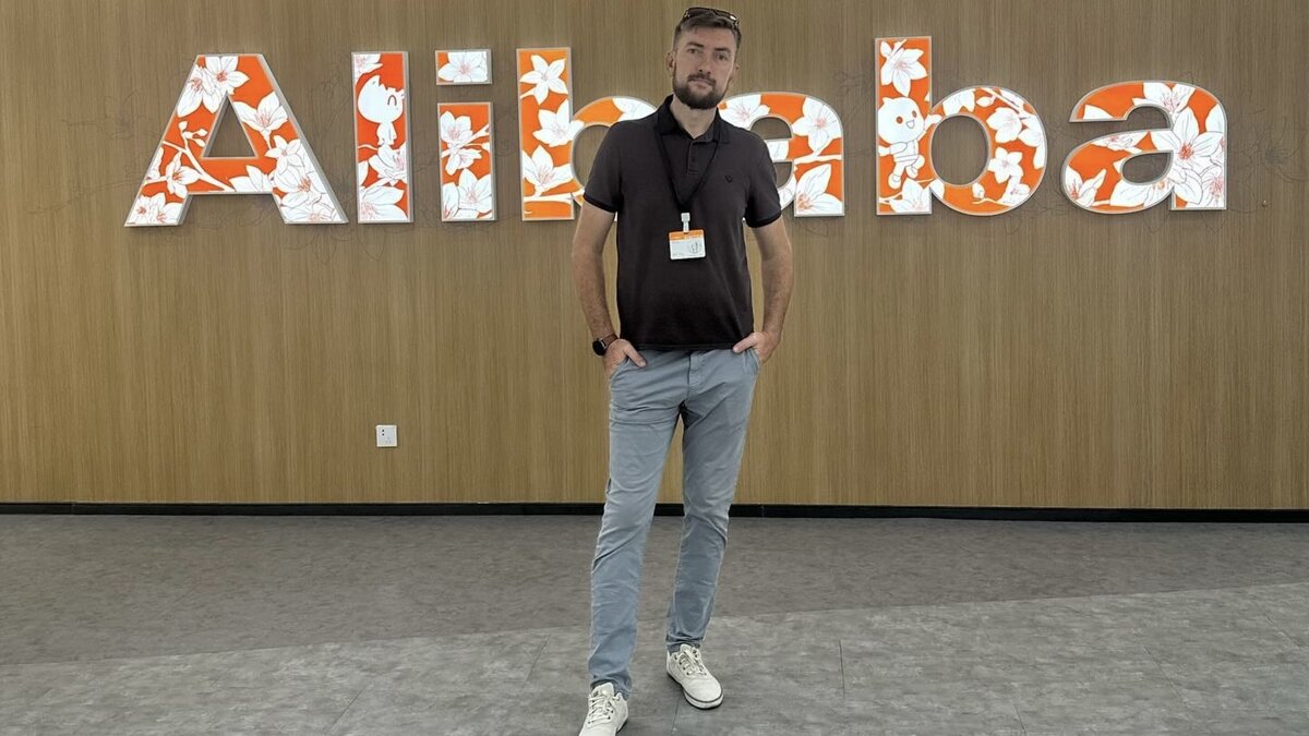 Иван Мордовин, руководитель мастерской авторской мебели под старину «Артель «Русичи»