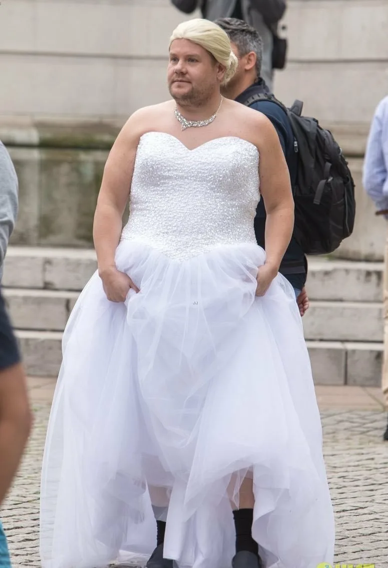 Платье на свадьбу прикол