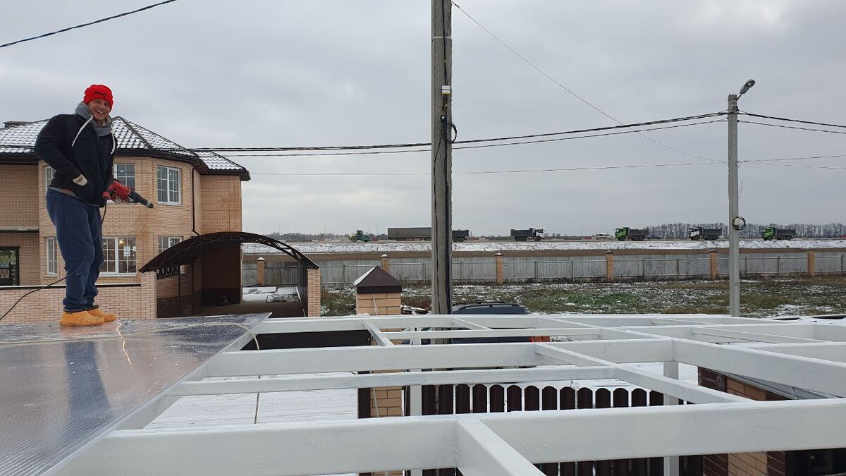 Строительный смертельный номер, не пытайтесь повторить, работают профессионалы!