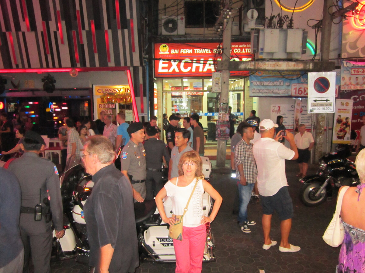 Я на Walking Street в Паттайе. 2013г. SunTravel (с)