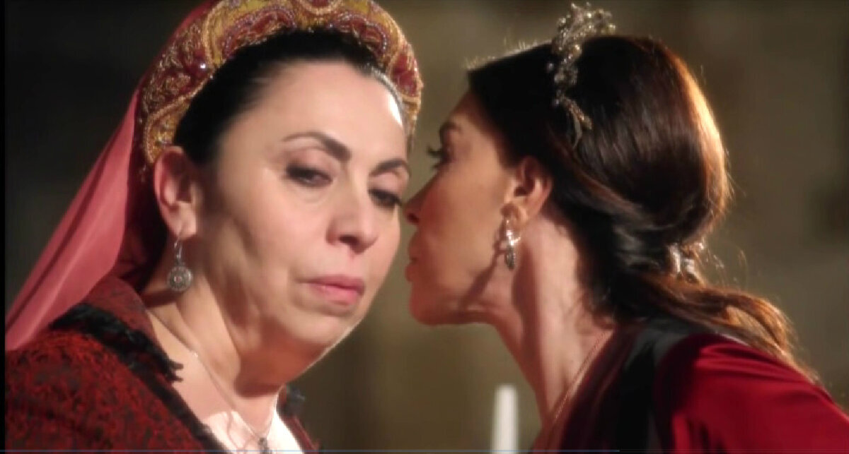 Дайе хатун - правая рука Валиде султан. Кадры из сериала Великолепный век