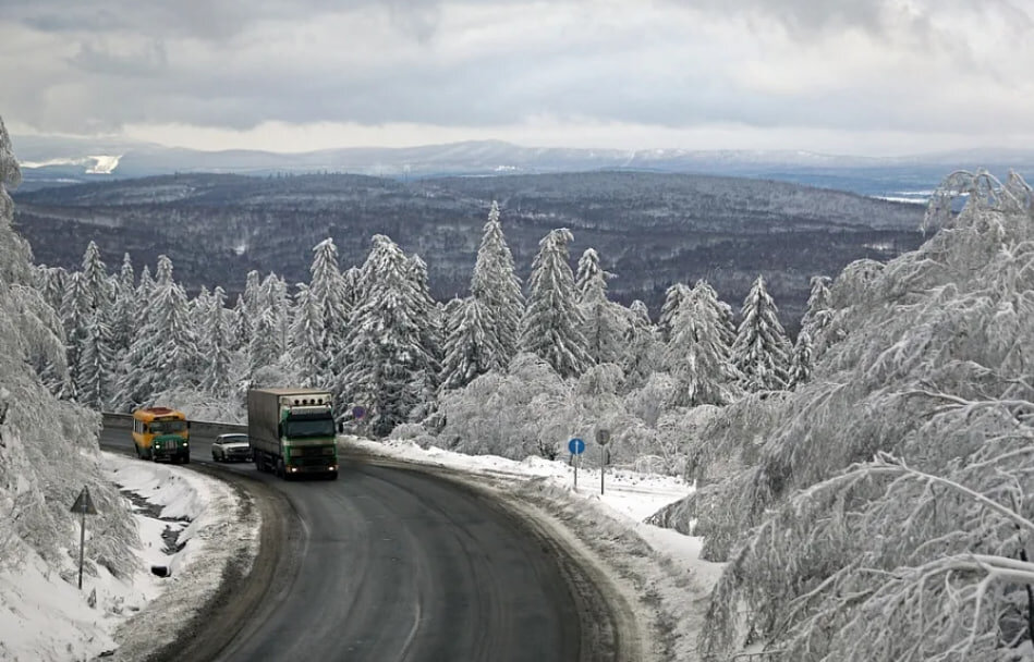 Челябинский перевал. Трасса м5 Уреньга. Перевал Уреньга. Перевал Уреньга м5. Златоуст горы м5.