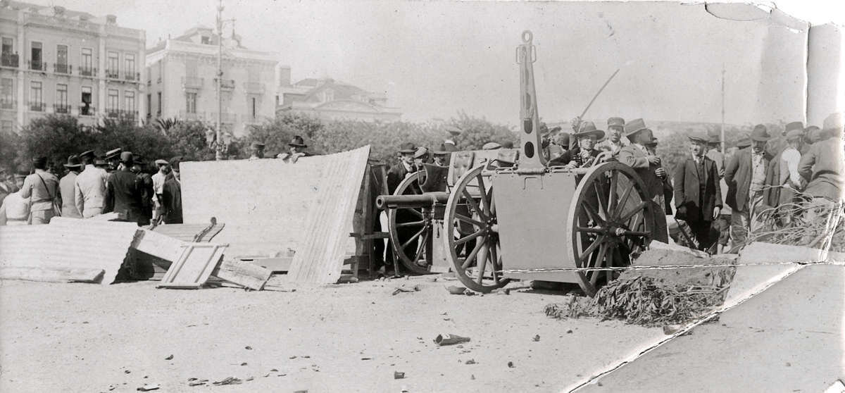 Баррикады на улицах Лиссабона. 1910 год