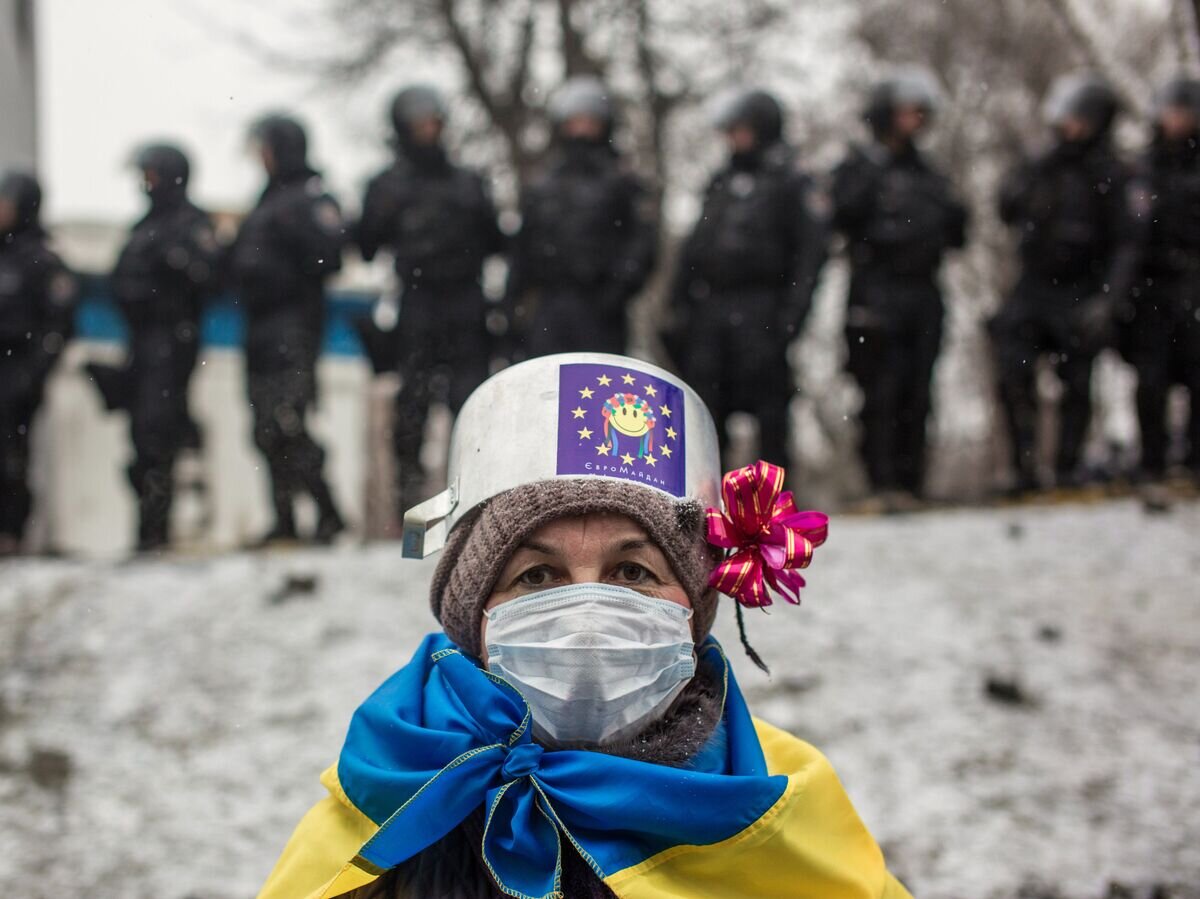    Участница протестных митингов за евроинтеграцию Украины в Киеве© РИА Новости / Андрей Стенин