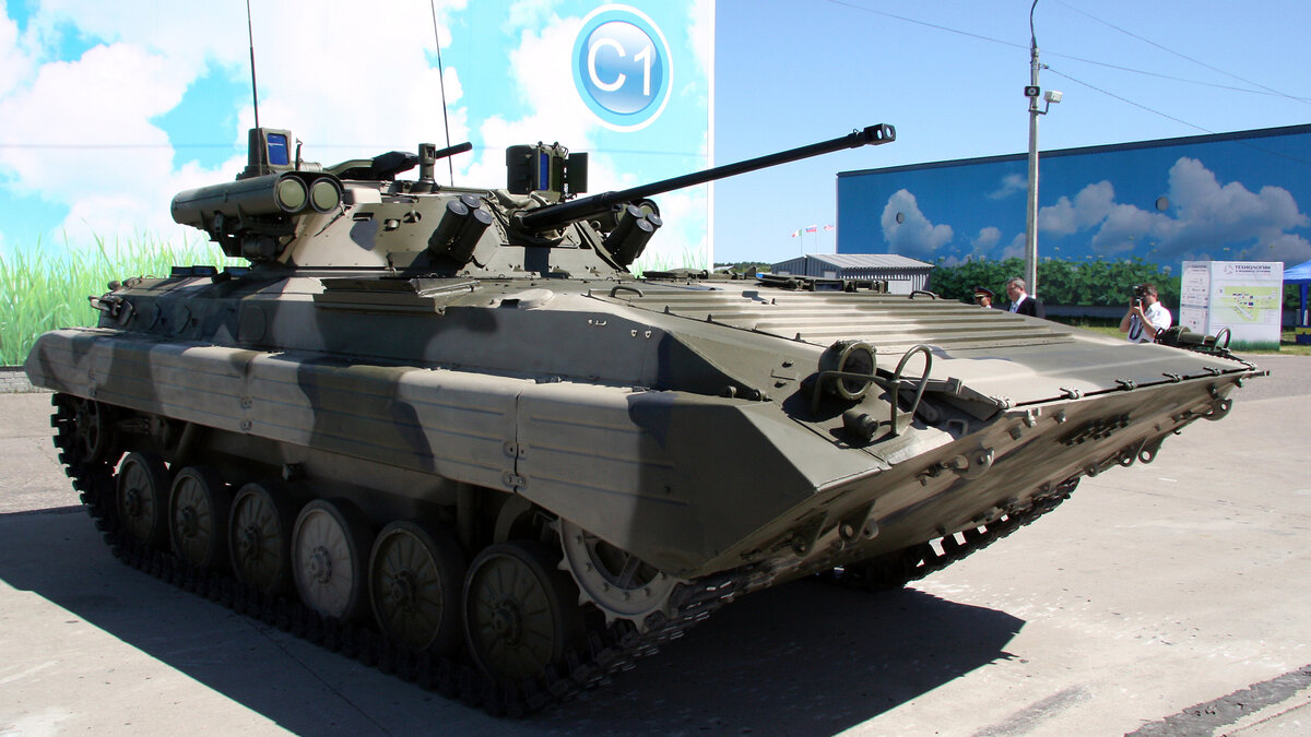     БМП-2М с модулем «Бережок» / Vitaly V. Kuzmin/wikimedia commons/CC BY-SA 4.0