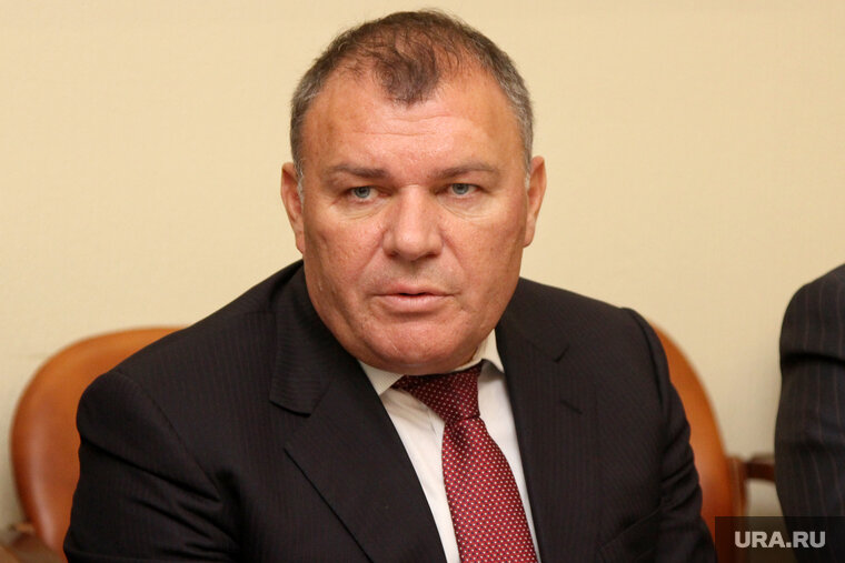    Многие пострадавшие от пожаров обращались в приемную Александра Ремезкова за помощью