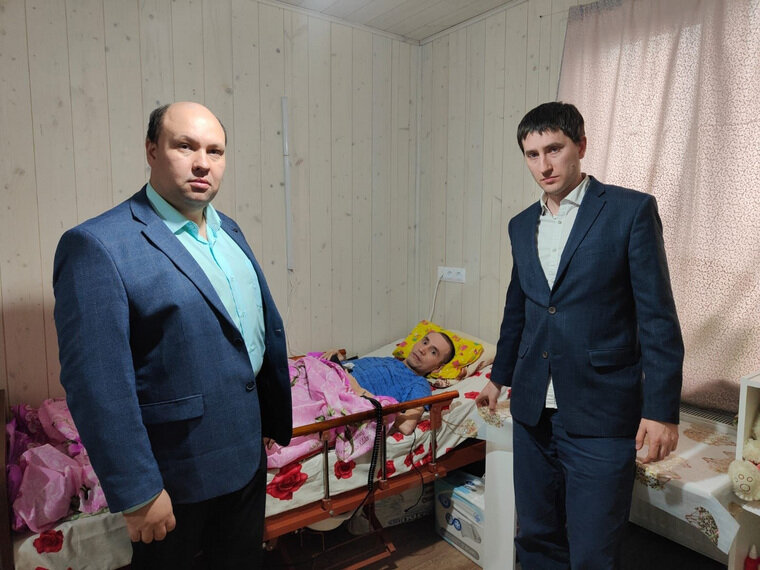    Медкровать оснащена пультом дистанционного управления, имеет функцию подъема головы, ног и прочие приспособления