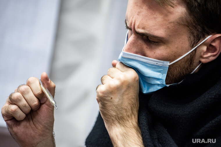    Даже бессимптомный больной может быть заразен неделями