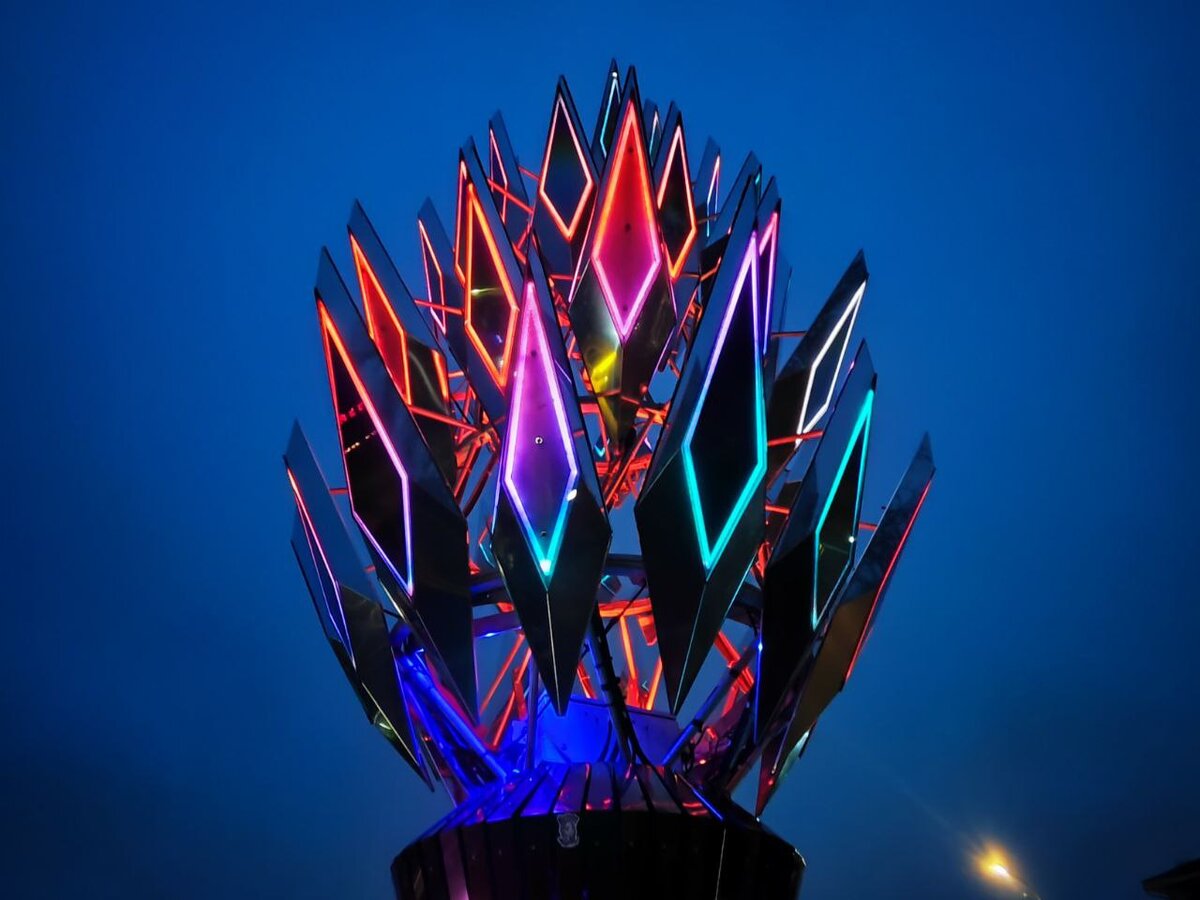 "Солнечный факел". Арт-объект в Альметьевске