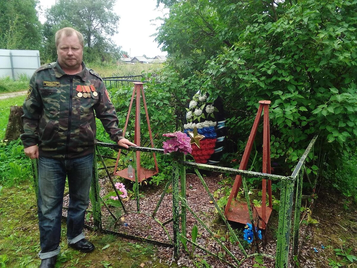 Могила воина-казахстанца Алексея Адамова. © Photo : Предоставлено Александром Шитовым