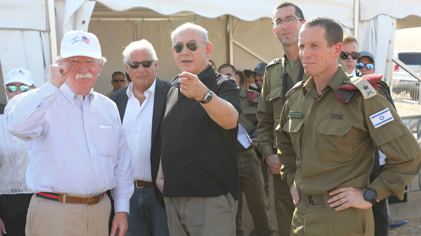 Израилю угрожают. Беньямин Нетаньяху Биньямин. Биньямин Нетаньяху в армии. Нетаньяху ЦАХАЛ. Биньямин Нетаньяху в молодости.