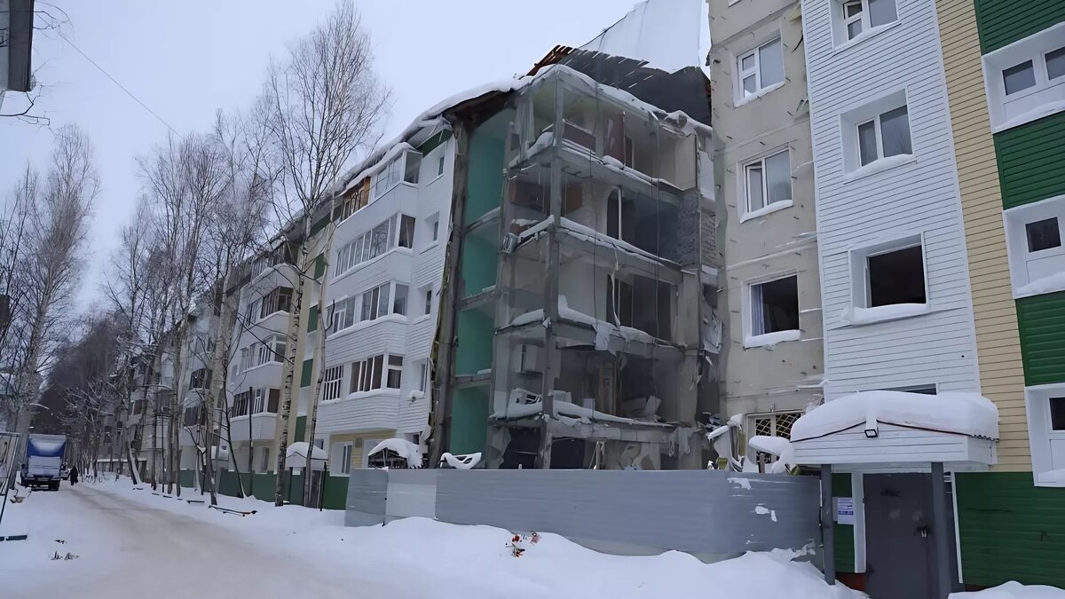 Москвичи взяли на контроль снос пострадавшего от взрыва дома в  Нижневартовске | muksun.fm | Дзен