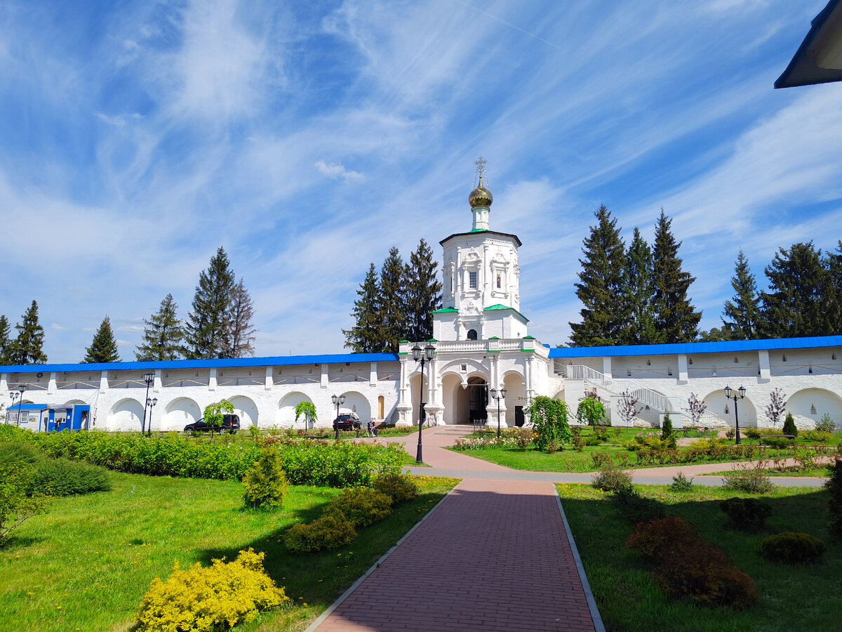 Надвратный храм