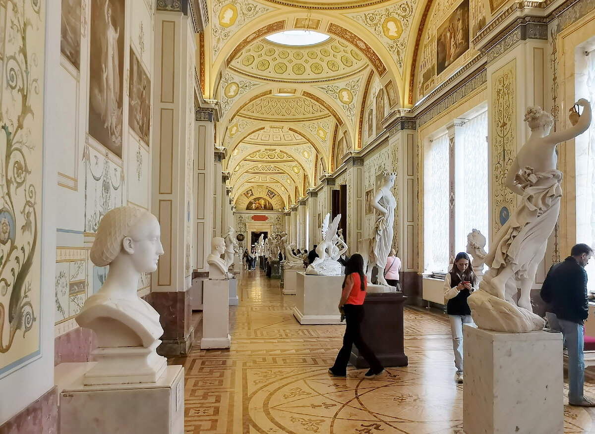 Зал №24. Галерея истории древней живописи. Фото автора.