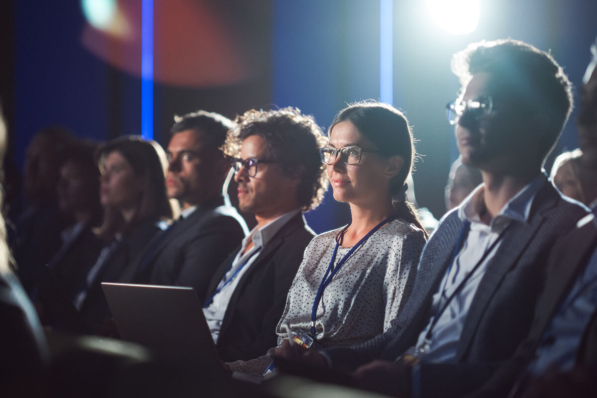    Специалист по executive search должен постоянно обучаться, посещать профильные мероприятия и активно заниматься нетворкингом