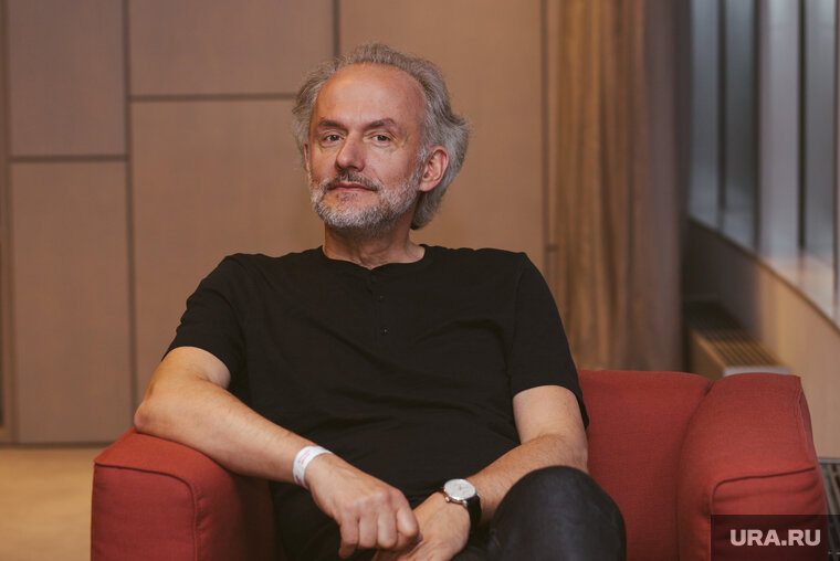    Олег Нестеров представил в Перми свой спектакль «Из жизни планет»