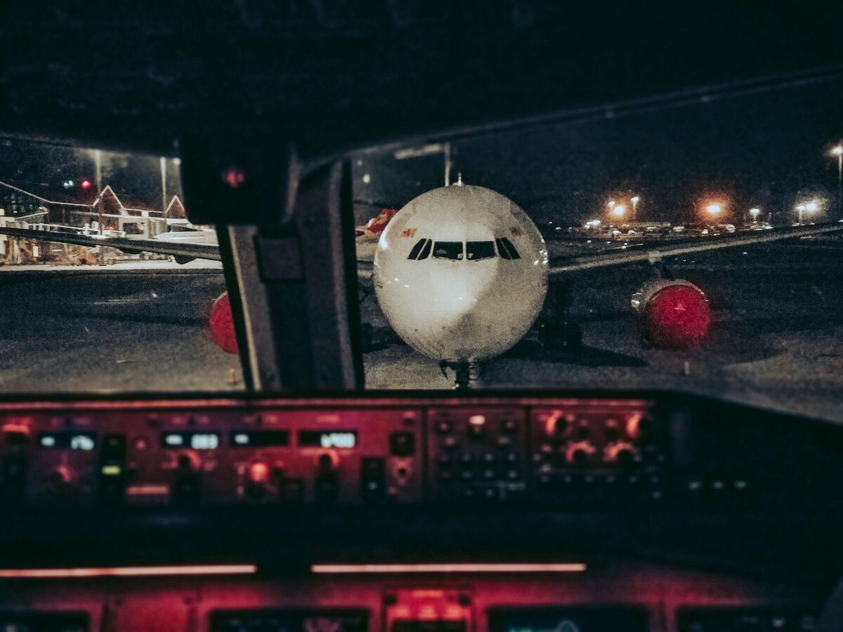  Мы в Китае напротив Boeing 777.           