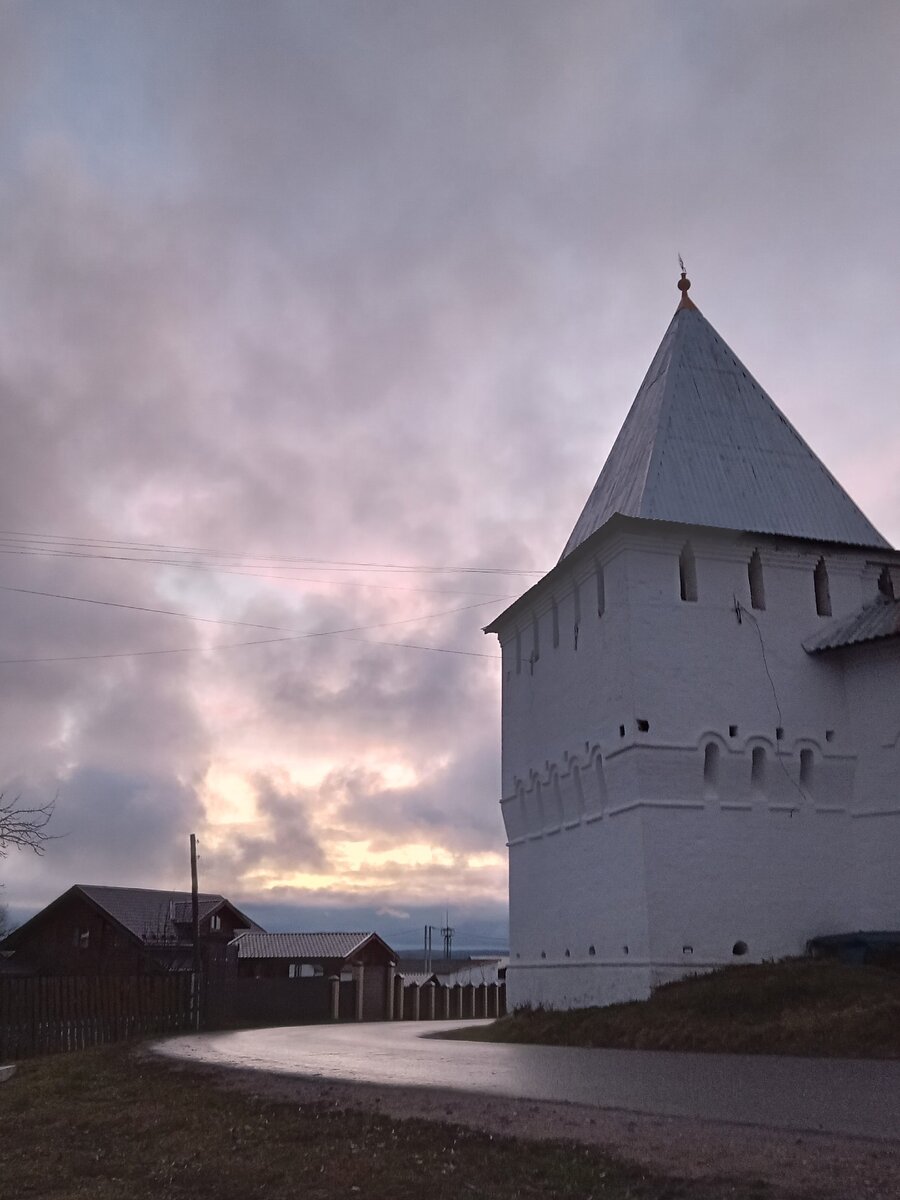 Фото автора. К теме не относится, просто Никитский монастырь Переславля - Залесского