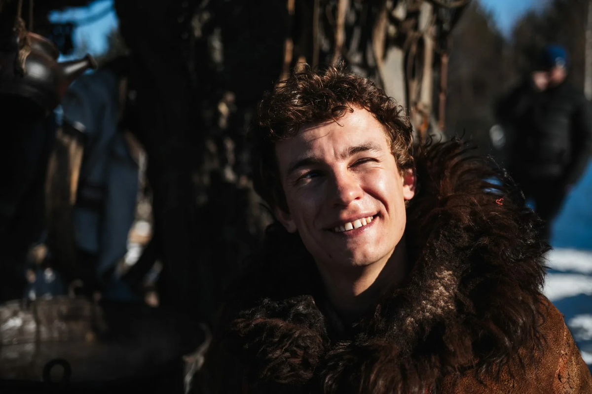 Веселый солдат» спектакль московского губернского театра. В каком театре играет кологривый. Никита кологривый. Никита кологривый фильмы. Актер никита колоаогривый.