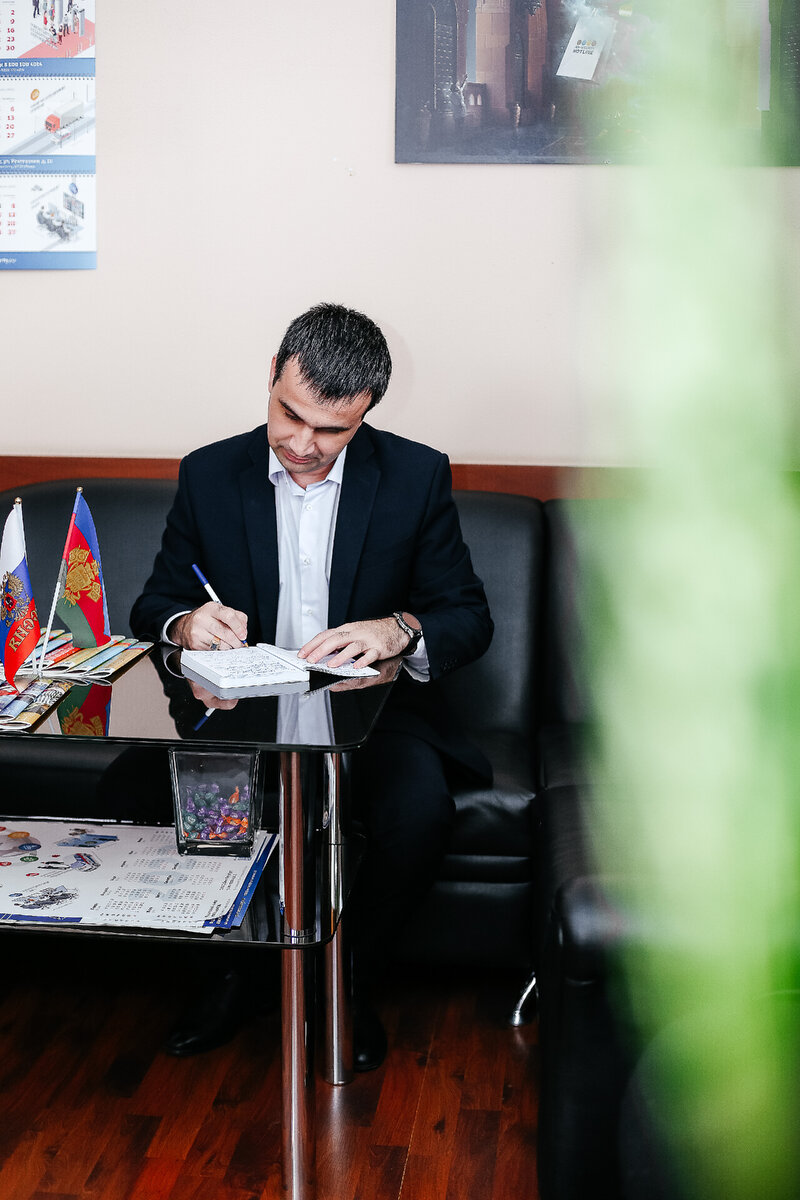 Менеджер охраны Эдуард Напцок