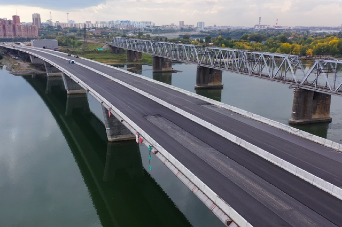    Группа «ВИС» назвала фейком разрушение четвертого моста в Новосибирске