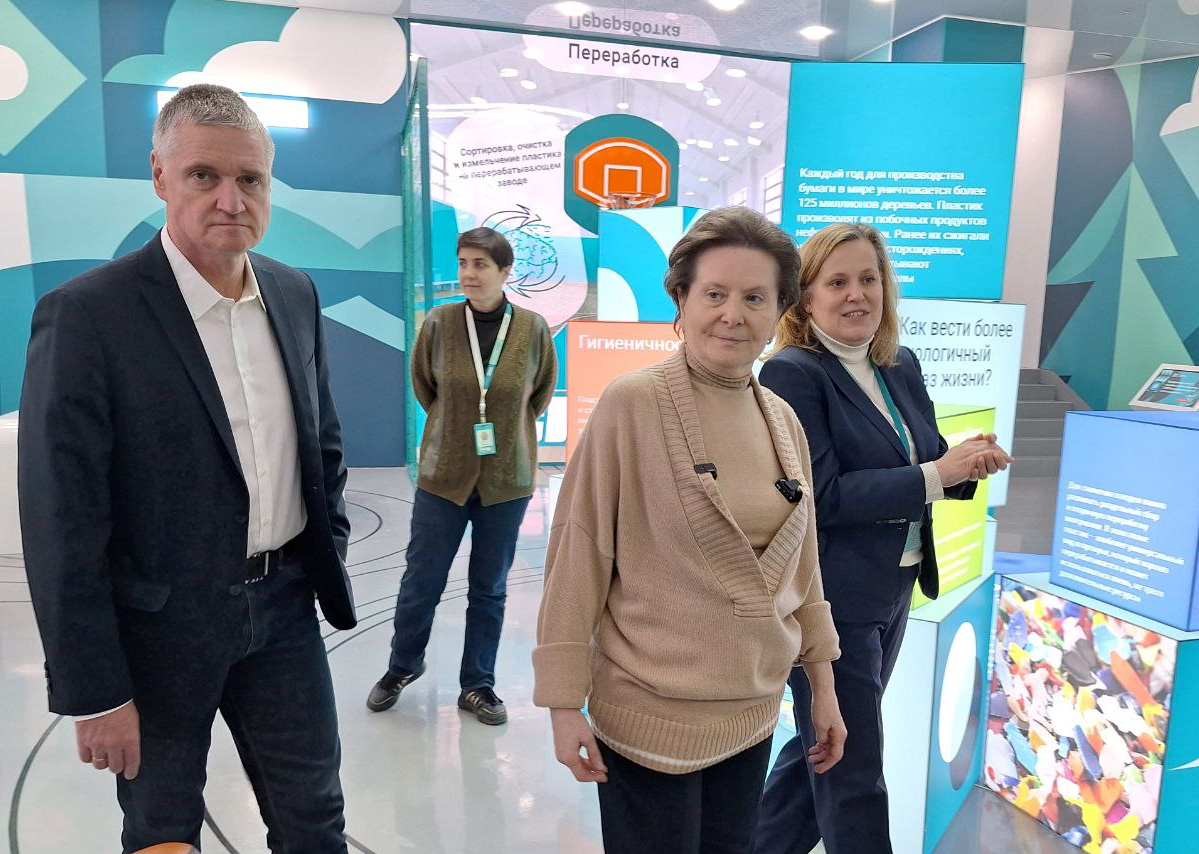    Губернатор Югры посетила «Дом полимеров» СИБУРа