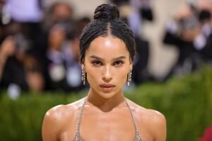    NEW YORK, NEW YORK - SEPTEMBER 13: Zoe Kravitz attends The 2021 Met Gala Celebrating In America: A Lexicon Of Fashion at Metropolitan Museum of Art on September 13, 2021 in New York City. (Photo by Theo Wargo/Getty Images) Даниил Кугушев